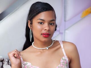 webcam babe chatroom LucyLarz