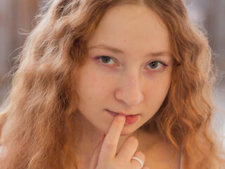 free webcam photo MadgeRemerez