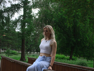 hot cam girl masturbating with vibrator MelisaMokriski