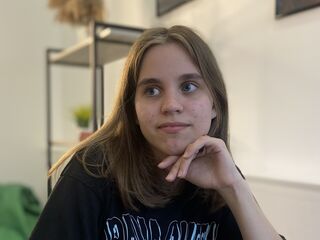 hot webcam video MelisaVonk