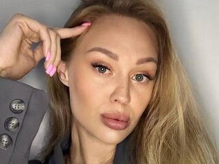 fingering camwhore MiaGracey