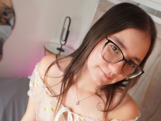 flirt chat room MiaHilfiger