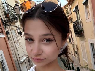 hot strip tease web cam MiaRoyz