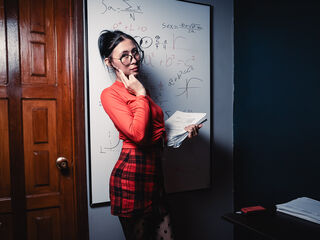 fingering girl chatroom MillyFernandez