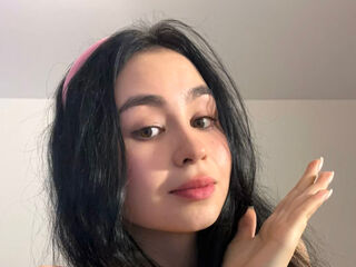 girl webcam show MinnieMile