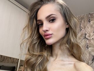 hot strip tease webcam MonikaKlar