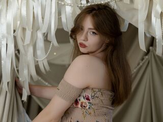 cam girl chat room MoonBrittany