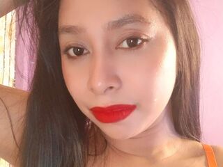 cam girl masturbating with vibrator MorenaAudrey