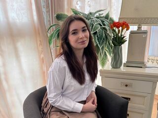 hot webcam video QueenieHails