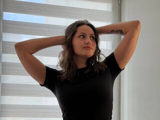 cam girl showing tits RhiannonTasto