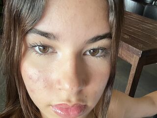 naked girl with webcam masturbating SariLane