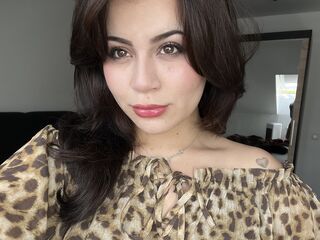 girl topless ShantaleParist