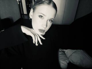 girl naked SherieMcwayne