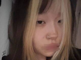 camgirl shaving pussy SusannaNicolls