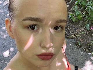 naughty camgirl fingering pussy SusannahBuffalo