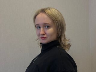 naughty web cam SuzannKernes