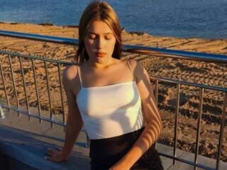 webcam stripper SuziBarringer