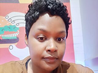 topless camgirl SylerRay