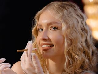 nude camgirl picture TessaSterling