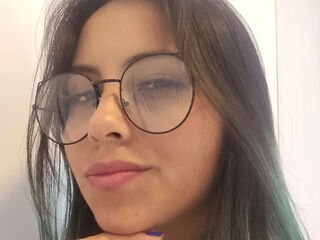 striptease cam ThiaraSanchez