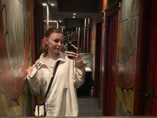 fingering webcamgirl ToriDanceer