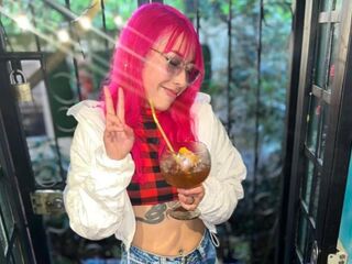camgirl fingering pussy VeraRobert