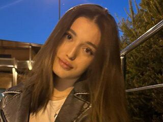 cam girl fingering pussy VeronicaColle