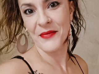 cam girl playing with dildo Yossunecam