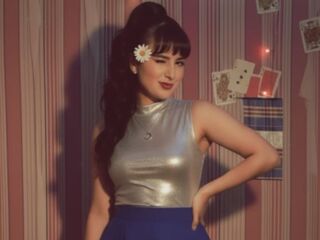 free live chatroom ZaylaAmin