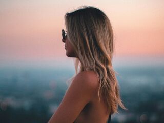 chat room webcam picture aliva